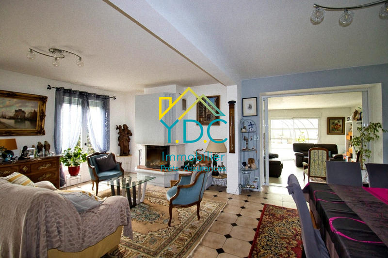 Maison - 205 m² - 8 pièces