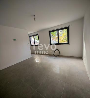 Maison ancienne - 171 m² - 6 pièces