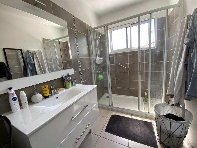 Maison - 93 m² - 5 pièces