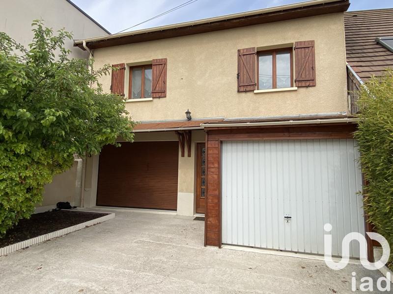 Maison - 200 m² - 7 pièces