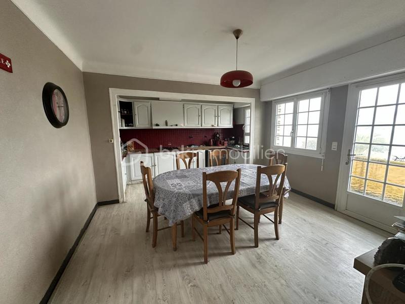 Corps de ferme - 130 m² - 10 pièces