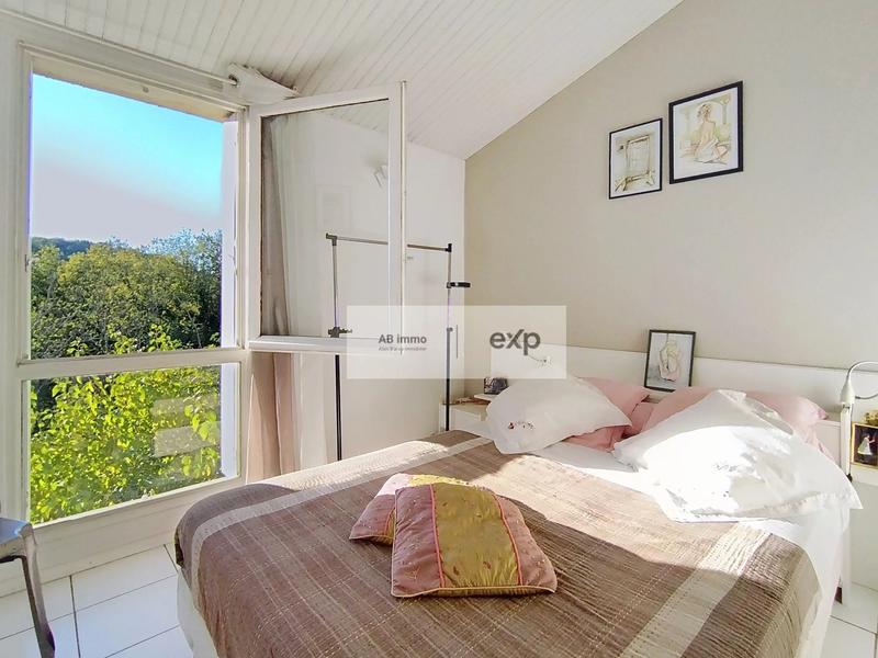 Villa - 152 m² - 8 pièces