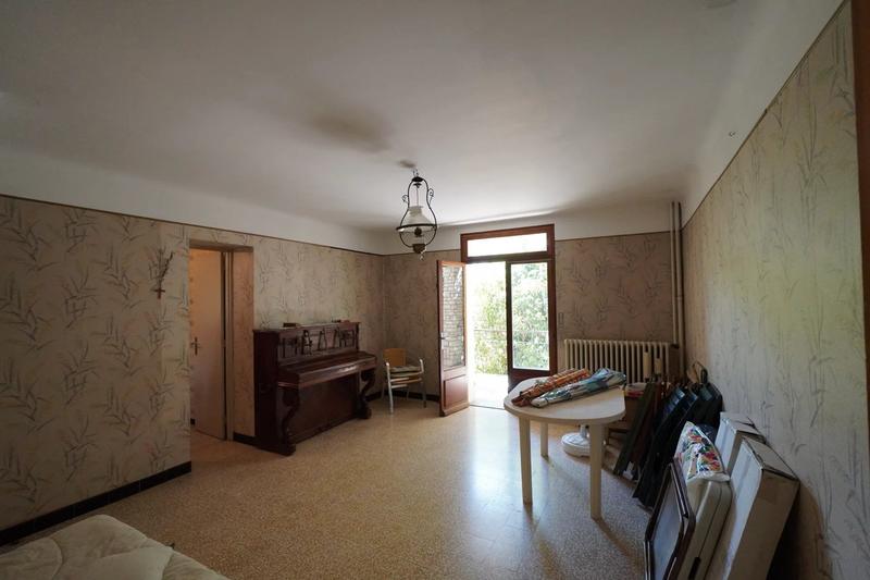 Maison - 240 m² - 11 pièces