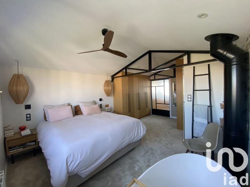 Maison - 207 m² - 7 pièces