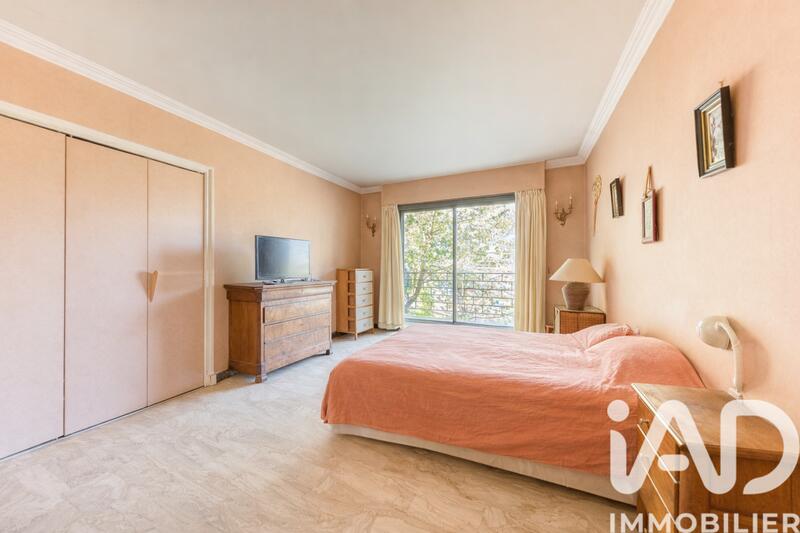 Maison de maîtres - 246 m² - 7 pièces