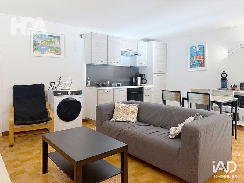 Local commercial - 678 m²