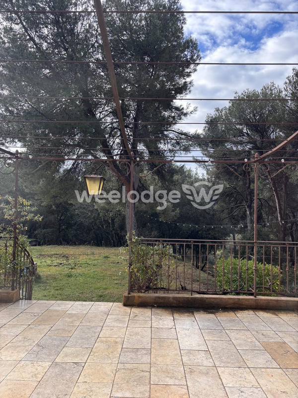 Maison - 215 m² - 5 pièces