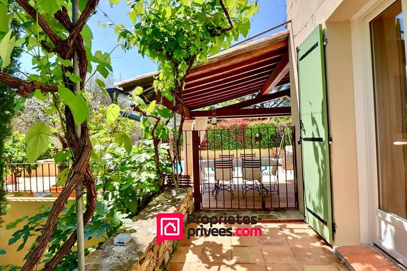 Villa - 210 m² - 9 pièces