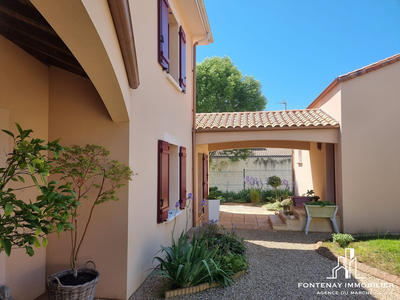 Maison contemporaine - 226 m² - 8 pièces