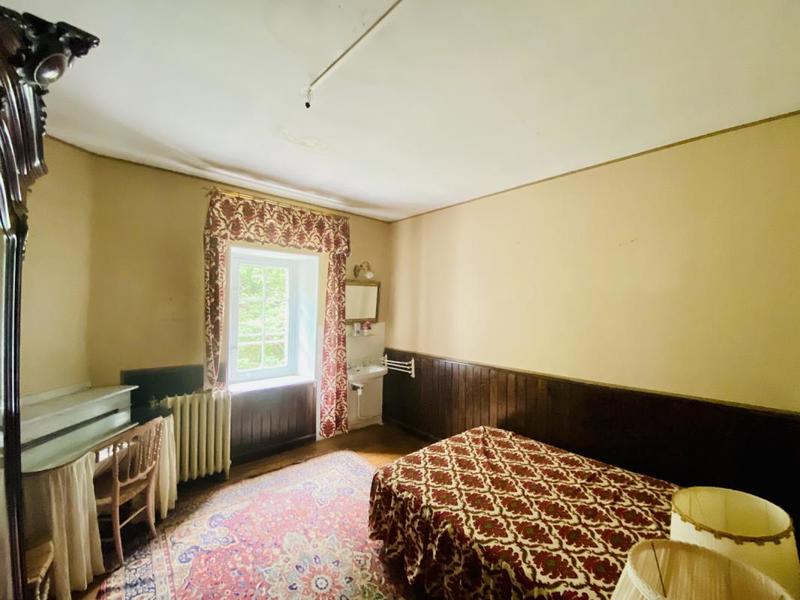 Maison - 400 m² - 11 pièces