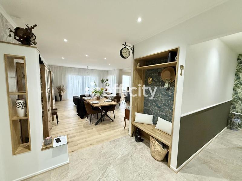 Maison - 110 m² - 4 pièces