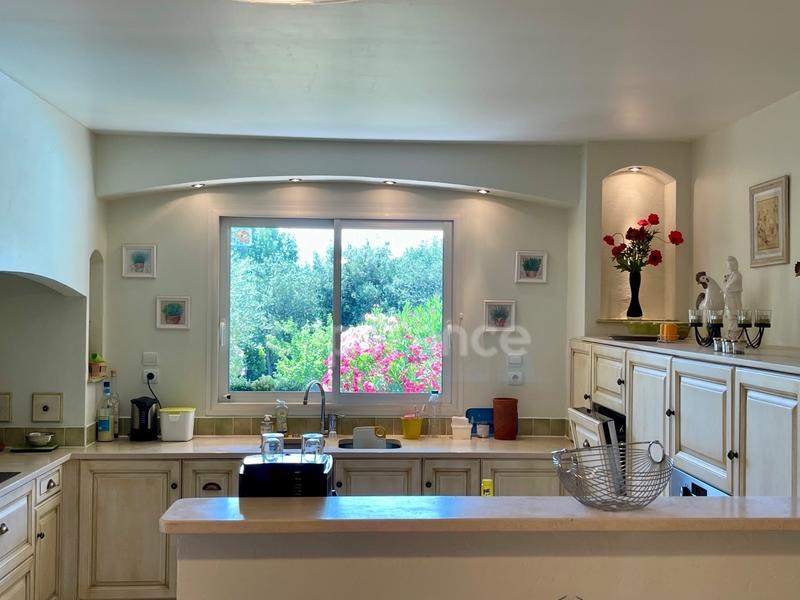 Maison - 198 m² - 7 pièces