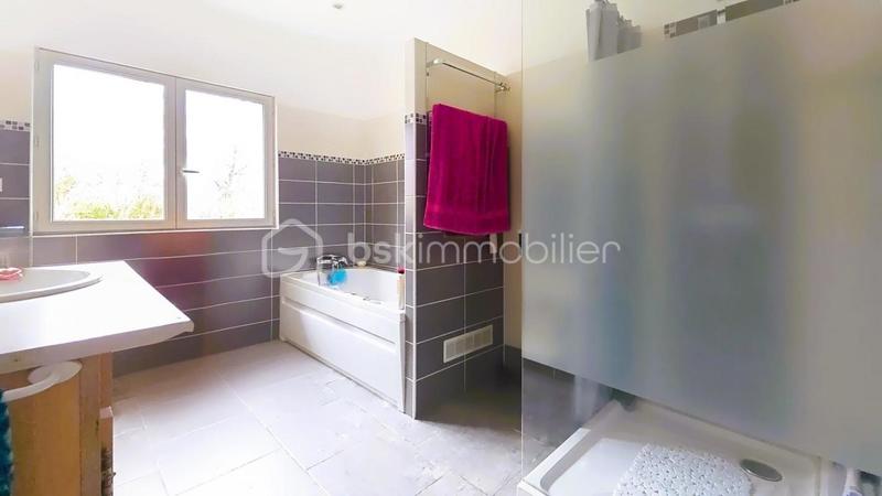 Maison - 115 m² - 6 pièces