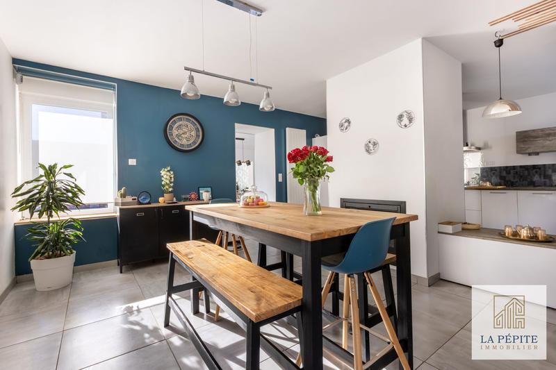 Maison - 195 m² - 7 pièces