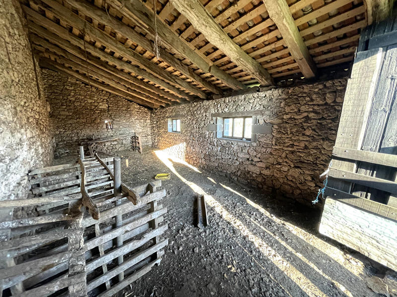 Maison - 180 m² - 1 pièce