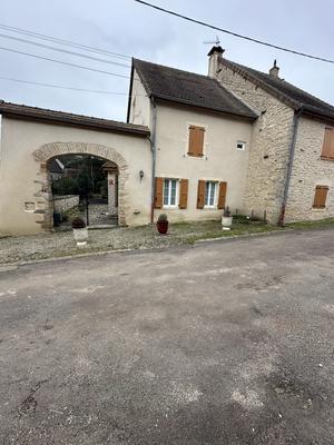 Maison ancienne - 192 m² - 8 pièces