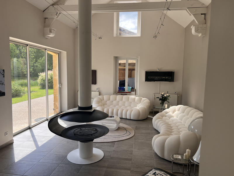 Maison - 279 m² - 9 pièces