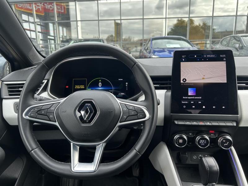 Renault Clio V 5 E-Tech Hybrid 145 Ch Techno Bva 1ere Main Radars Camera Attelage Navigation