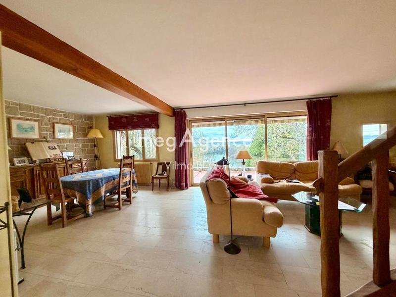 Maison - 142 m² - 7 pièces