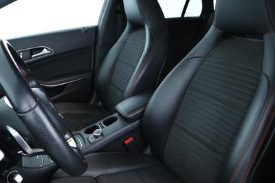 Mercedes Cla Shooting Brake 200 d Fascination 7g-Dct 136 ch