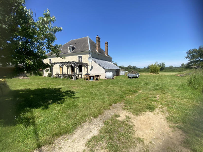 Maison - 260 m² - 8 pièces