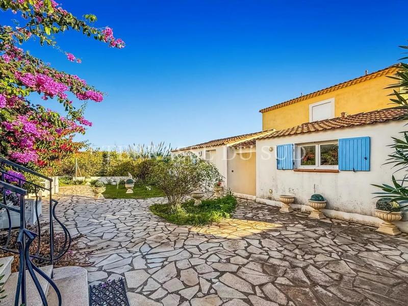 Maison - 192 m² - 7 pièces