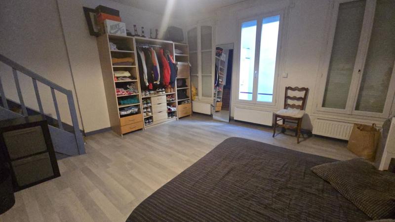 Immeuble - 210 m² - 6 pièces
