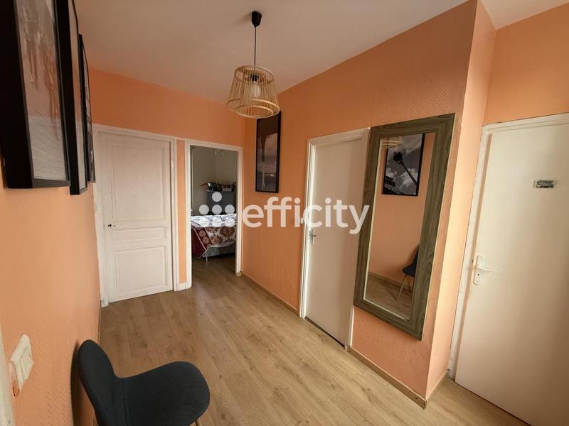 Maison - 92 m² - 6 pièces