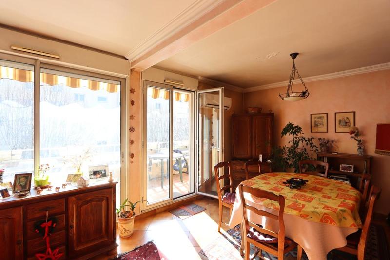 Appartement ancien - 108 m² - 5 pièces