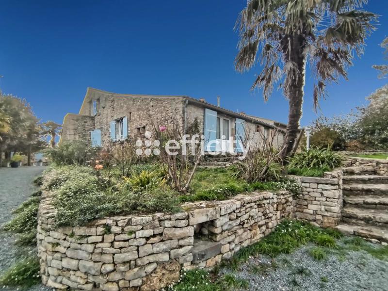 Demeure - 415 m² - 16 pièces