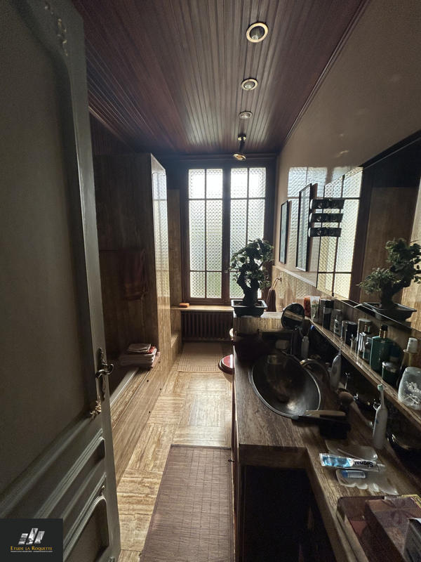 Appartement - 169 m² - 6 pièces