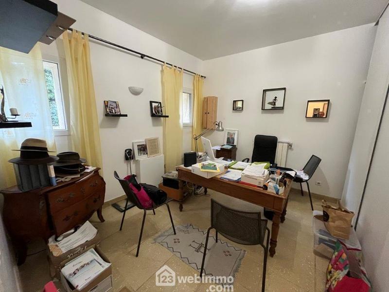 Maison - 500 m² - 9 pièces