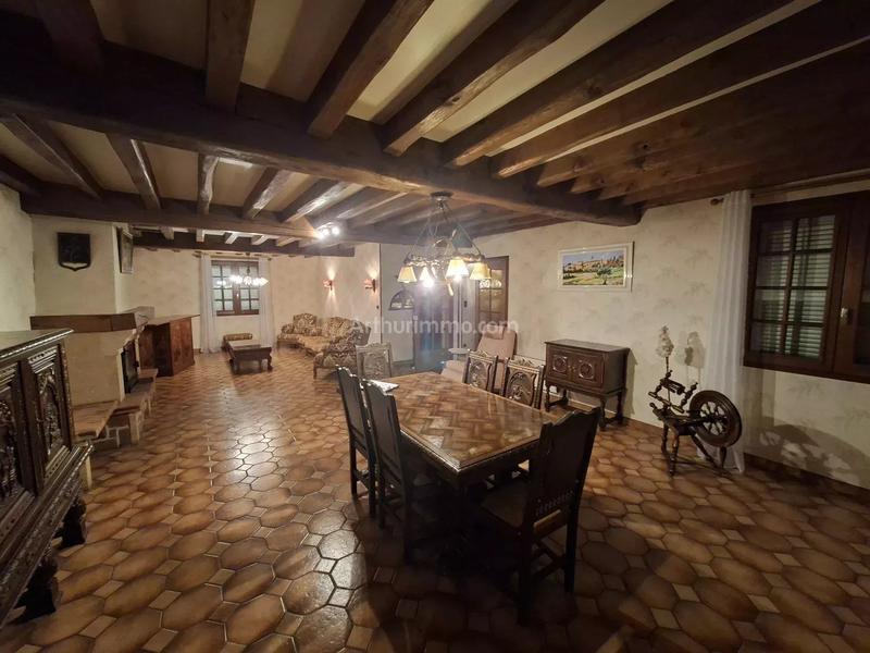 Maison - 200 m² - 8 pièces