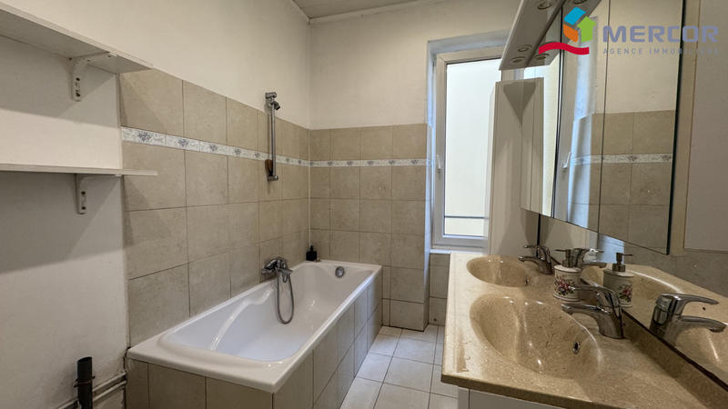 Appartement - 87 m² - 4 pièces