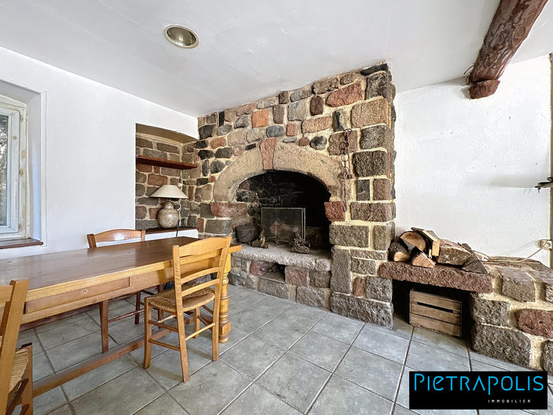 Maison ancienne - 235 m² - 4 pièces