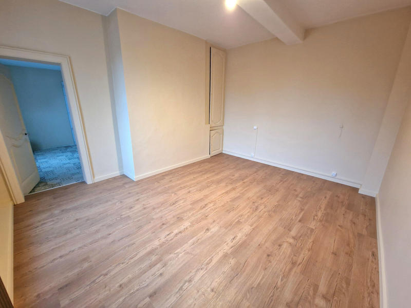 Maison - 197 m² - 7 pièces