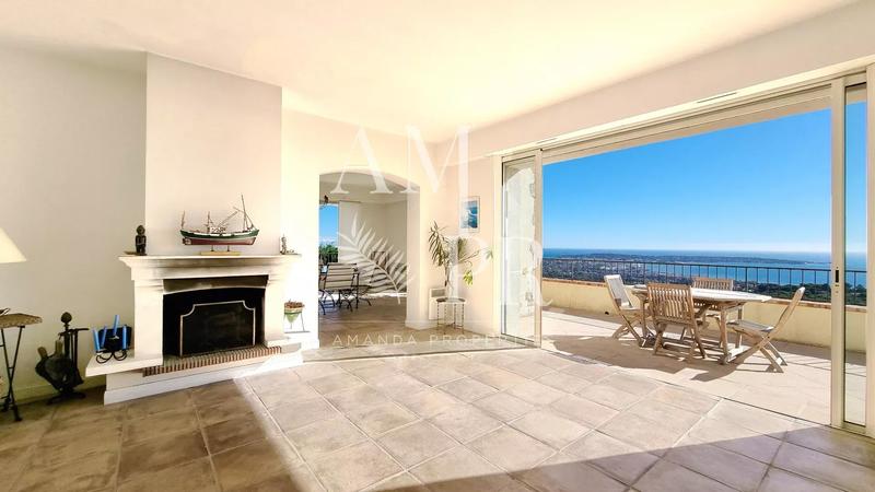 Villa - 300 m² - 7 pièces