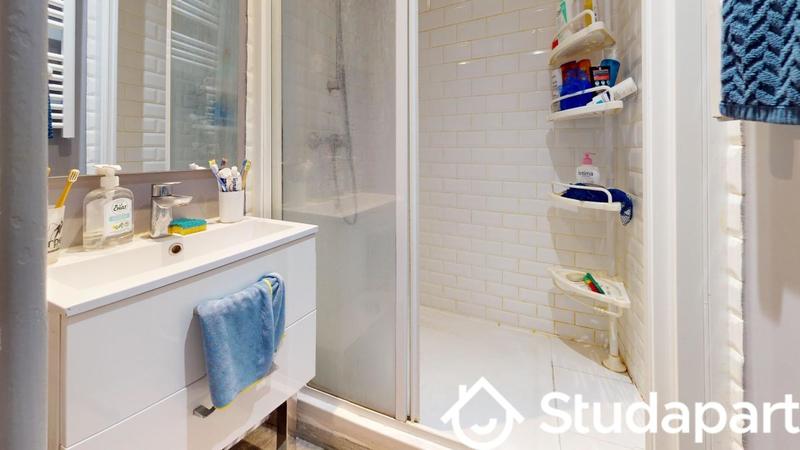 Chambre - 12 m² - 1 pièce