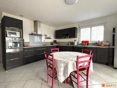 Maison - 169 m² - 6 pièces