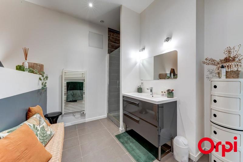 Appartement - 145 m² - 5 pièces