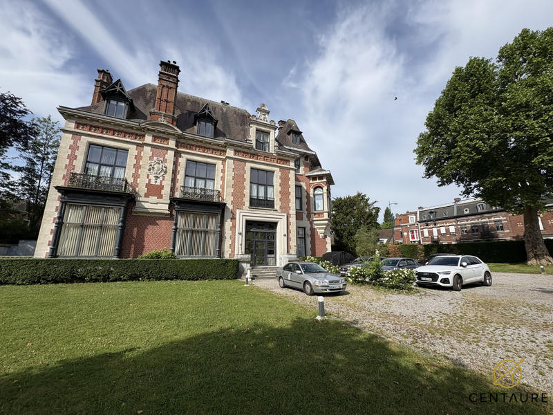 Appartement - 185 m² - 5 pièces