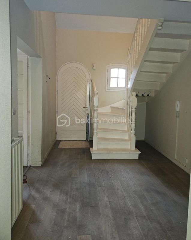 Maison traditionnelle - 145 m² - 7 pièces