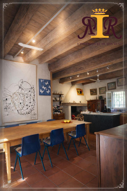 Maison traditionnelle - 288 m² - 9 pièces