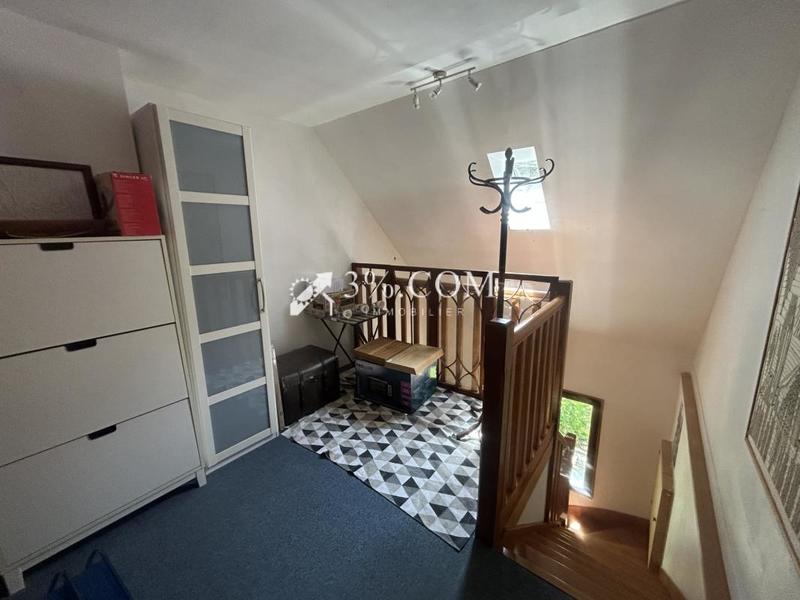 Maison - 205 m² - 8 pièces