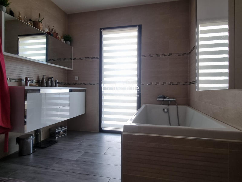 Maison contemporaine - 121 m² - 5 pièces