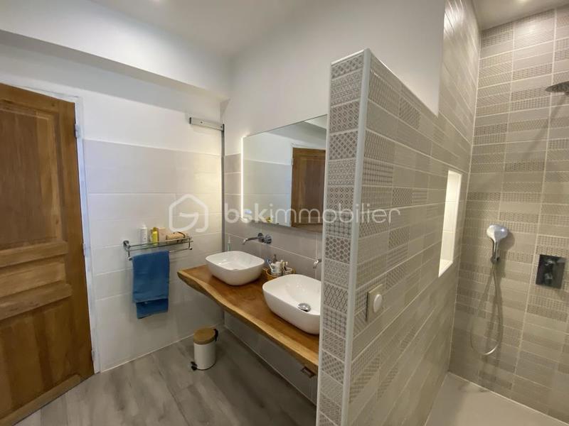 Maison en pierre - 225 m² - 8 pièces