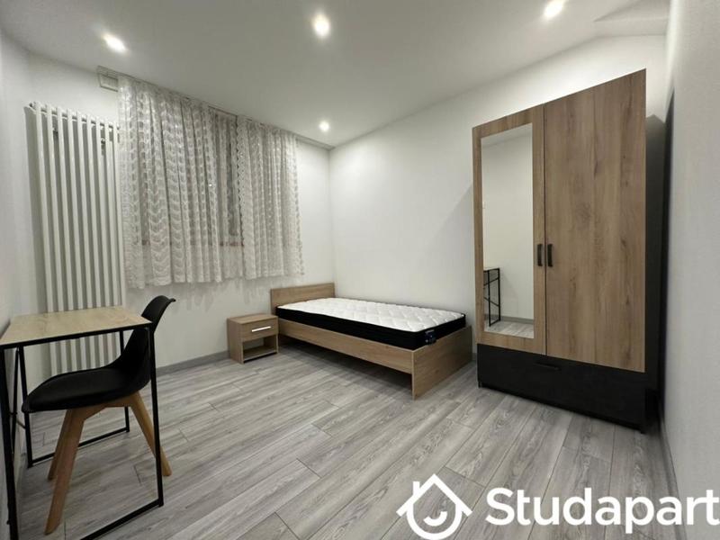 Chambre - 12 m² - 1 pièce