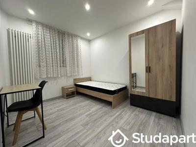 Chambre - 12 m² - 1 pièce