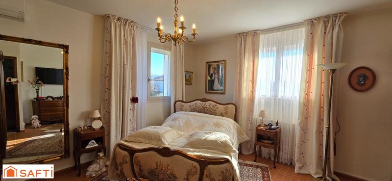 Maison - 245 m² - 8 pièces