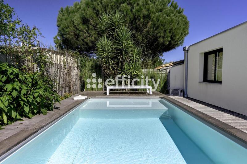 Maison - 202 m² - 6 pièces